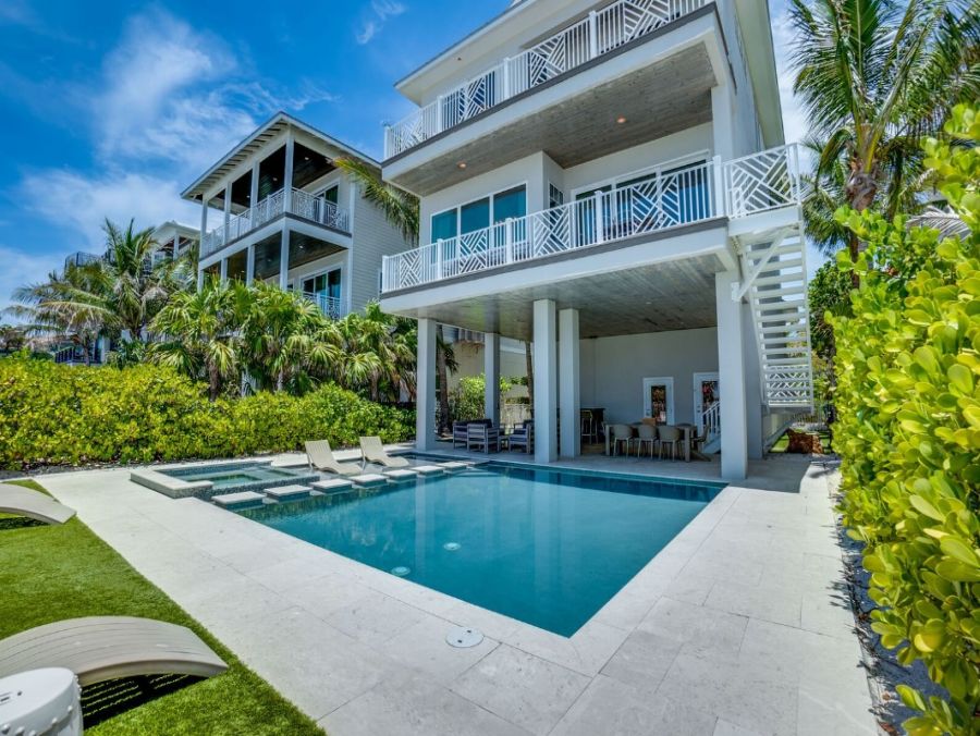 Eight Bedroom Anna Maria Island Beachfront  Rental  on Bradenton Beach