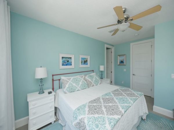 Magnificent Gulf Views New Interior Excellent Pool/Lounger Area