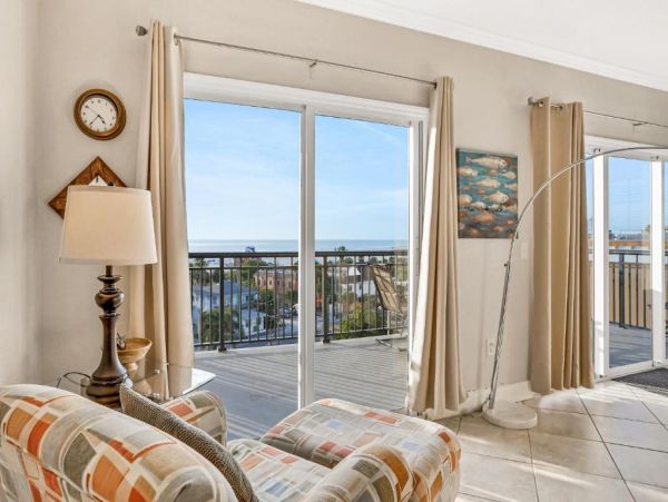 Treasure Island Condo Rental | Gulf View Vacation Condo in Treasure Island, Florida