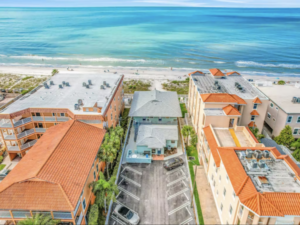Beautiful Indian Rocks Vacation Condo Located On Beach