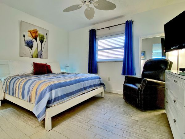 Gulf Front Indian Shores Vacation Condo Two Bedroom