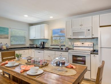 Rent One or Both Units 4 Min Walk to Siesta Key Beaches