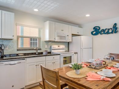 Rent One or Both Units 4 Min Walk to Siesta Key Beaches