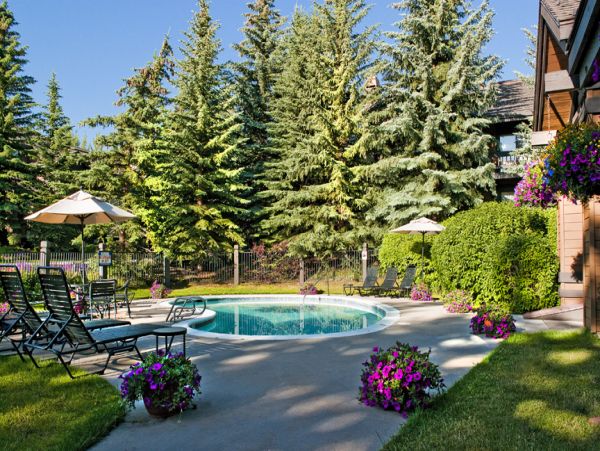 Spacious Beaver Creek Townhome Near Ski Lift & Village