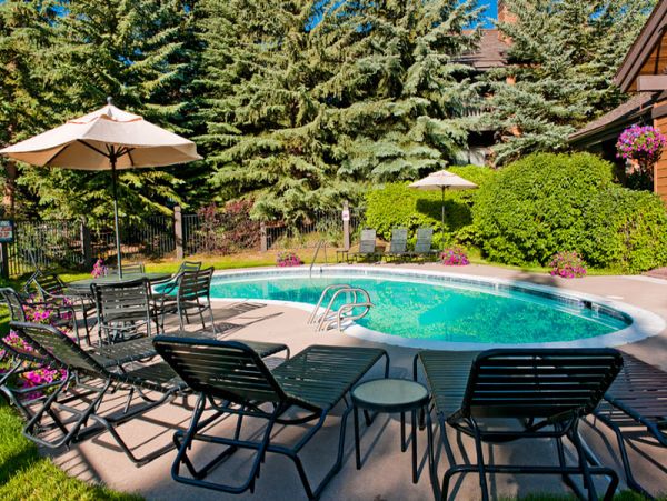 Spacious Beaver Creek Townhome Near Ski Lift & Village