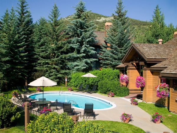 Spacious Beaver Creek Townhome Near Ski Lift & Village