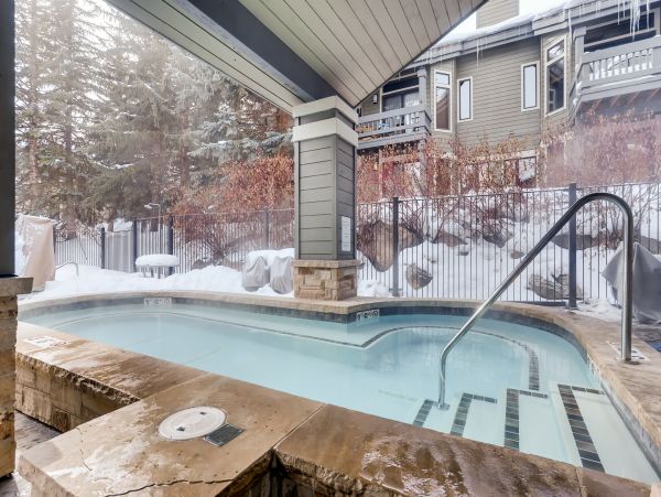 Spacious Beaver Creek Townhome Near Ski Lift & Village