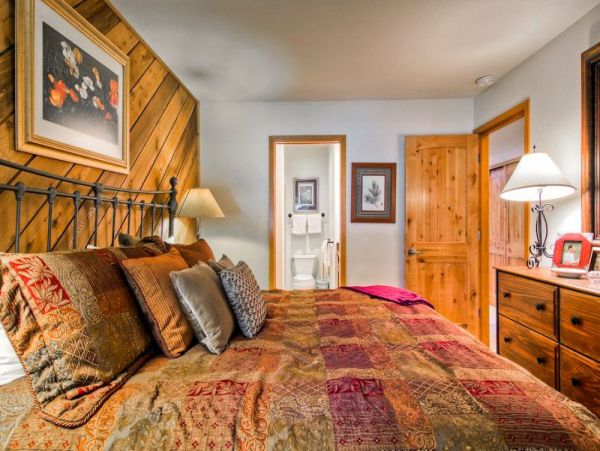 Spacious Beaver Creek Townhome Near Ski Lift & Village