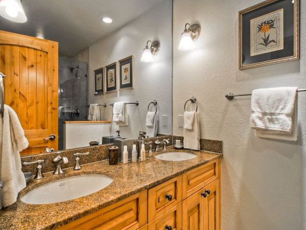Spacious Beaver Creek Townhome Near Ski Lift & Village