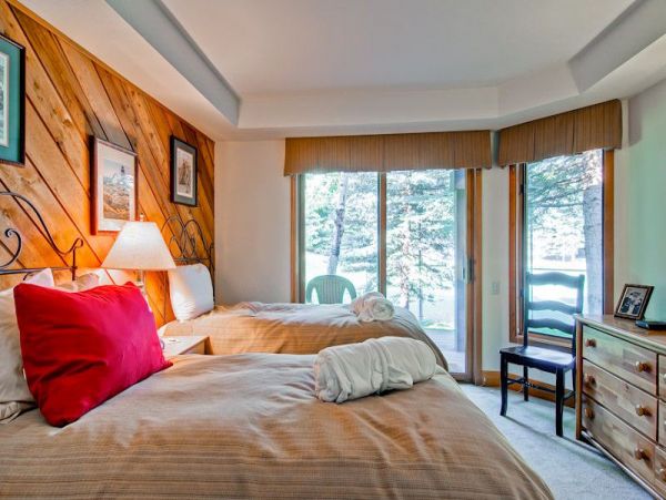 Spacious Beaver Creek Townhome Near Ski Lift & Village