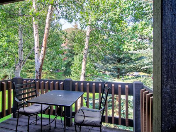 Spacious Beaver Creek Townhome Near Ski Lift & Village