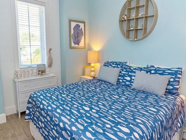 Holmes Beach Rental 6 Bedroom Rental Walk to Beach