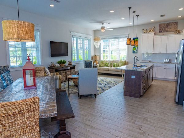 Holmes Beach Rental 6 Bedroom Rental Walk to Beach