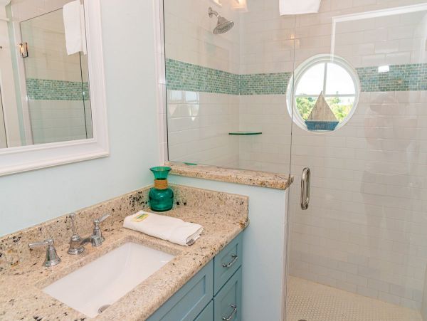 Holmes Beach Rental 6 Bedroom Rental Walk to Beach