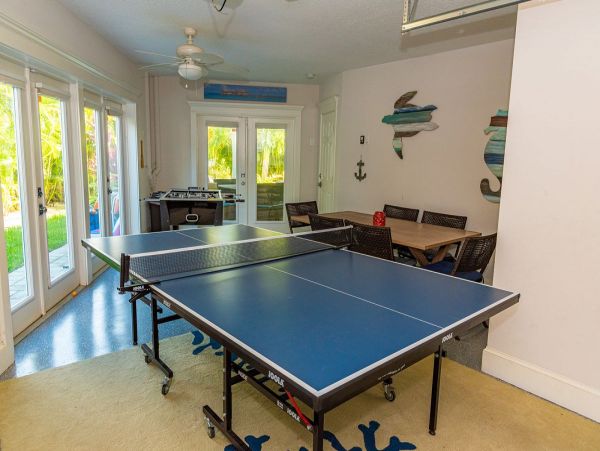 Holmes Beach Rental 6 Bedroom Rental Walk to Beach