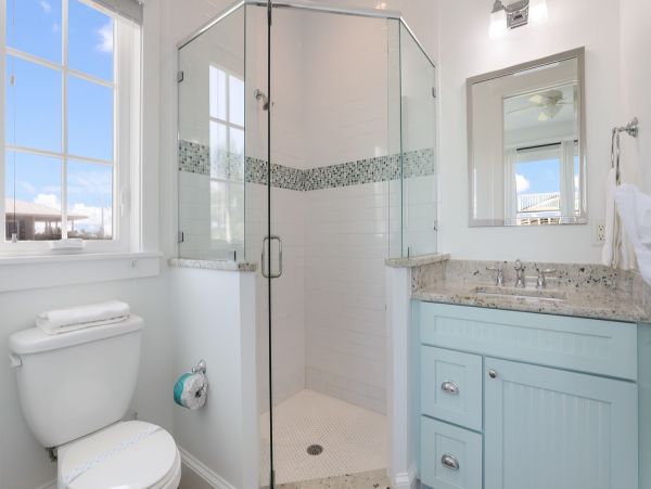 Anna Maria Luxury Vacation Home One Minute Walk to Beach