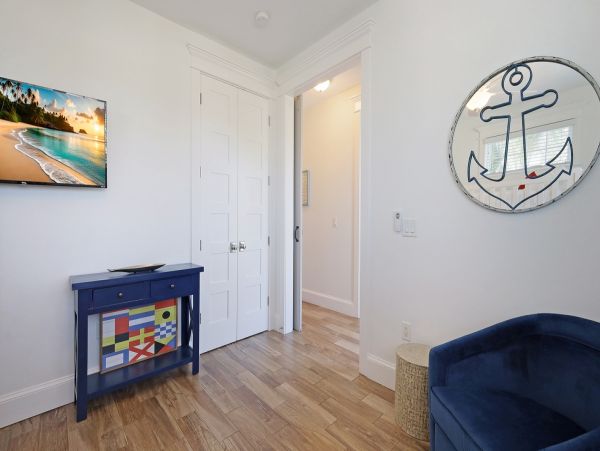 Anna Maria Luxury Vacation Home One Minute Walk to Beach