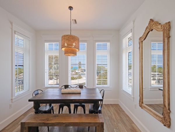 Anna Maria Luxury Vacation Home One Minute Walk to Beach