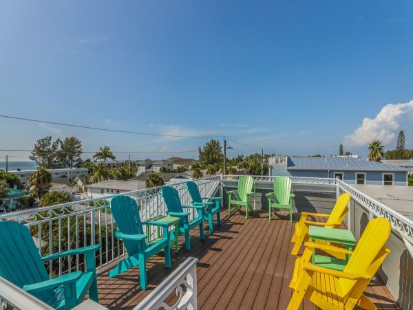 Anna Maria Luxury Vacation Home One Minute Walk to Beach