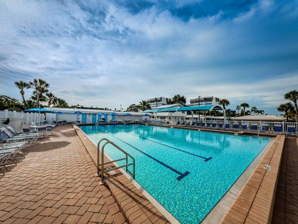 Beachside Two Bedroom Vacation Rental in Siesta Key