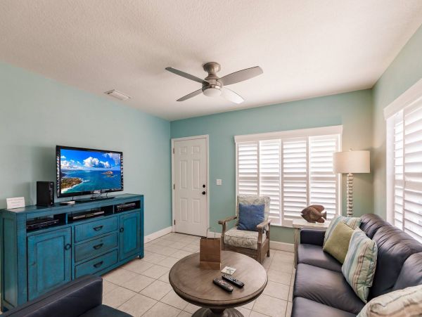 Beachside Two Bedroom Vacation Rental in Siesta Key