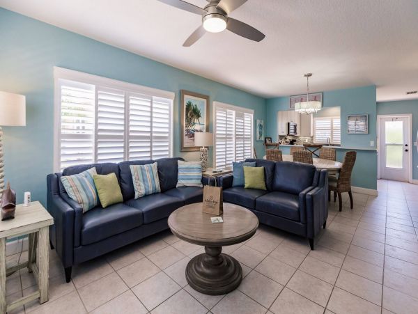 Beachside Two Bedroom Vacation Rental in Siesta Key