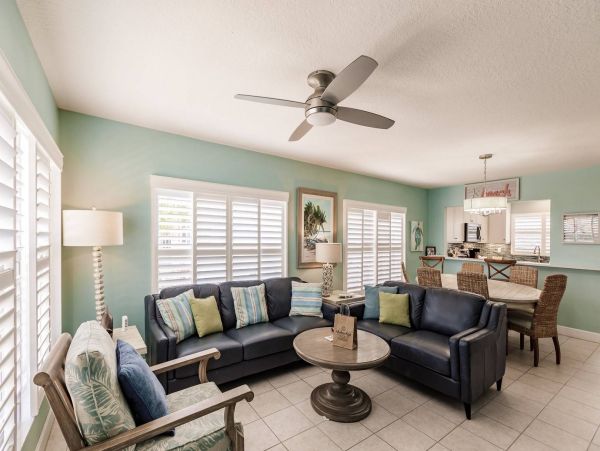 Beachside Two Bedroom Vacation Rental in Siesta Key