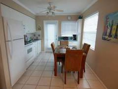 Kitchen & Dining Area