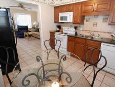Kitchen & Dining Area Kitchen & Dining Area