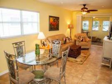 Living & Dining Area Living & Dining Area
