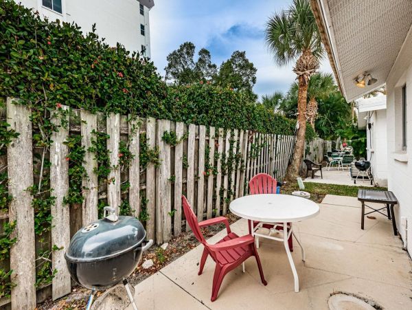 2 bedroom Unit on Siesta Beach