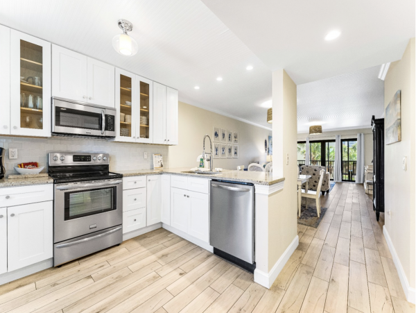 Siesta Key Just Remodeled Two Bedroom Vacation Condo
