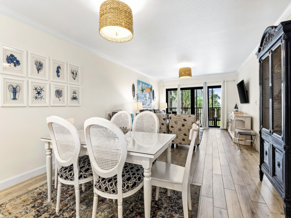 Siesta Key Just Remodeled Two Bedroom Vacation Condo