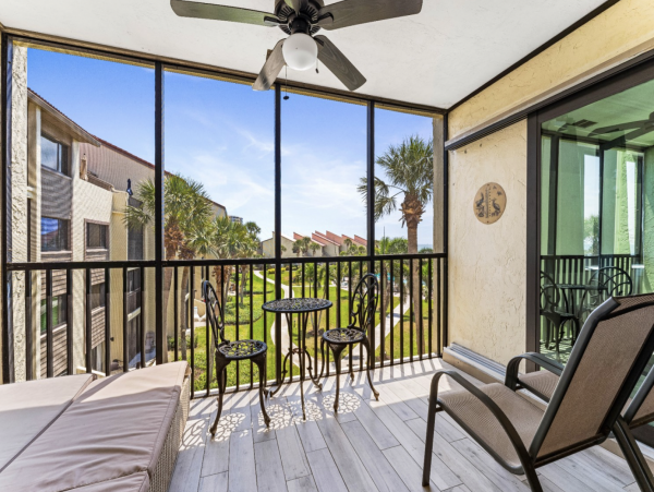Siesta Key Just Remodeled Two Bedroom Vacation Condo