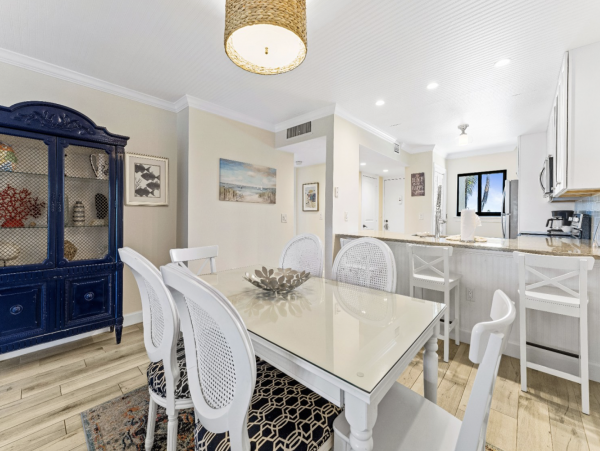 Siesta Key Just Remodeled Two Bedroom Vacation Condo