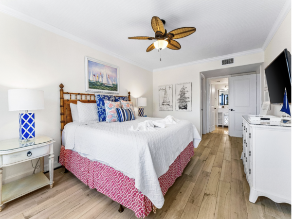 Siesta Key Just Remodeled Two Bedroom Vacation Condo