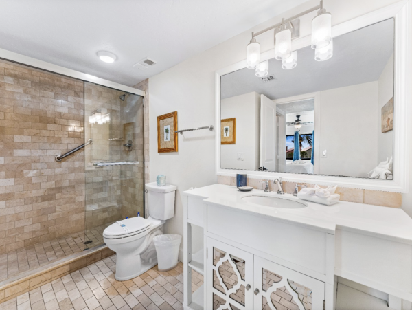 Siesta Key Just Remodeled Two Bedroom Vacation Condo
