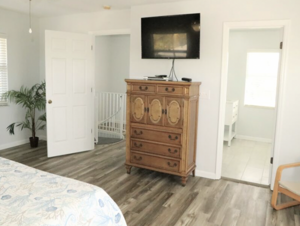 Six Bedroom Value Rental Siesta Key & Pool
