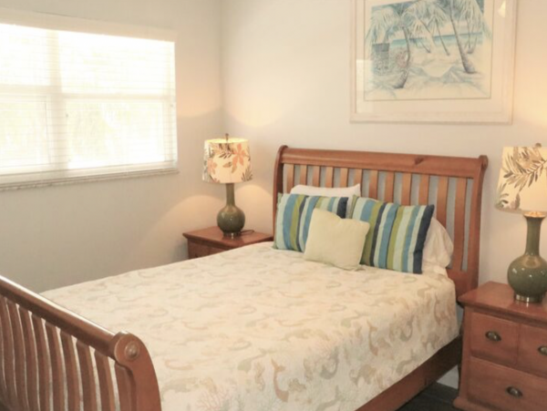Six Bedroom Value Rental Siesta Key & Pool