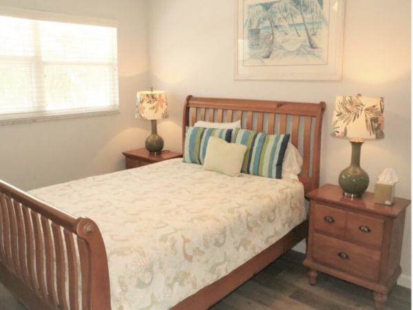 Six Bedroom Value Rental Siesta Key & Pool