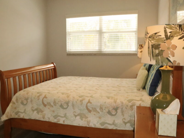 Six Bedroom Value Rental Siesta Key & Pool