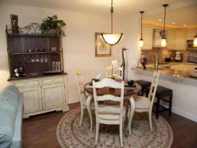 Kitchen & Dining Area