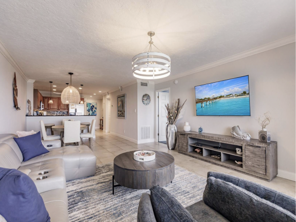 Siesta Key Vacation Condo Walk to Beaches!