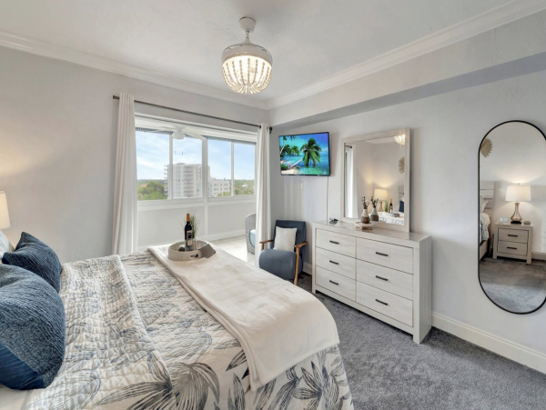 Siesta Key Vacation Condo Walk to Beaches!