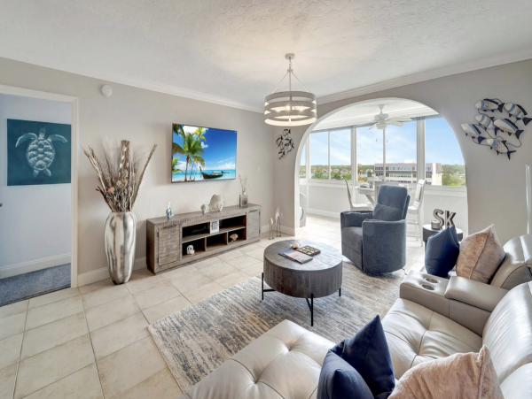 Siesta Key Vacation Condo Walk to Beaches!