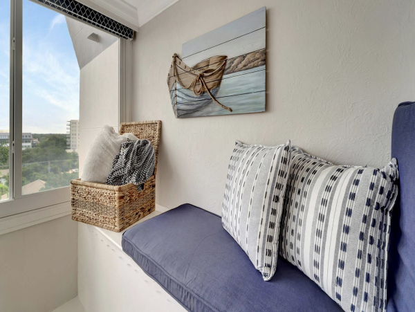 Siesta Key Vacation Condo Walk to Beaches!