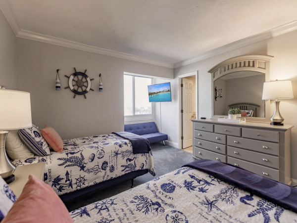 Siesta Key Vacation Condo Walk to Beaches!