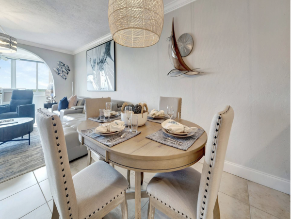 Siesta Key Vacation Condo Walk to Beaches!