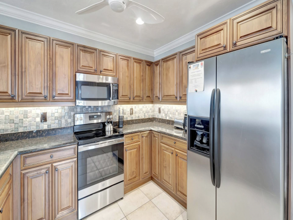 Siesta Key Vacation Condo Walk to Beaches!