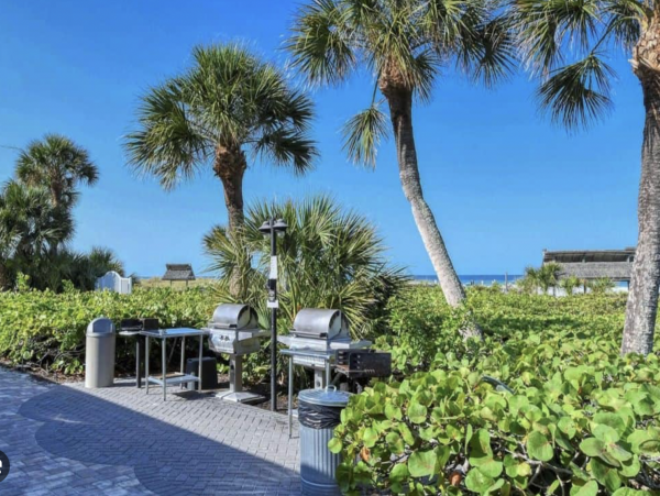 Siesta Key Vacation Condo Walk to Beaches!